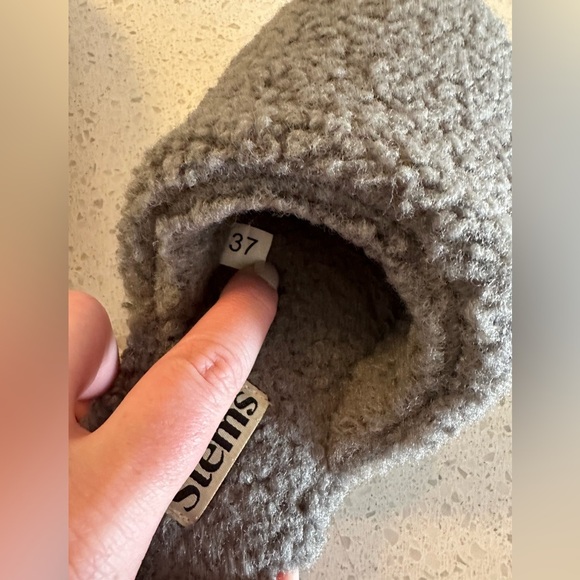 Stems Sherpa Slippers - Picture 8 of 8